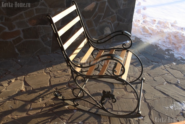 Кованое кресло качалка фото, кованые стулья, кованые столы